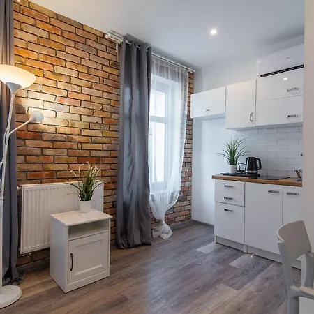 Stay99 Appart hôtel 3*